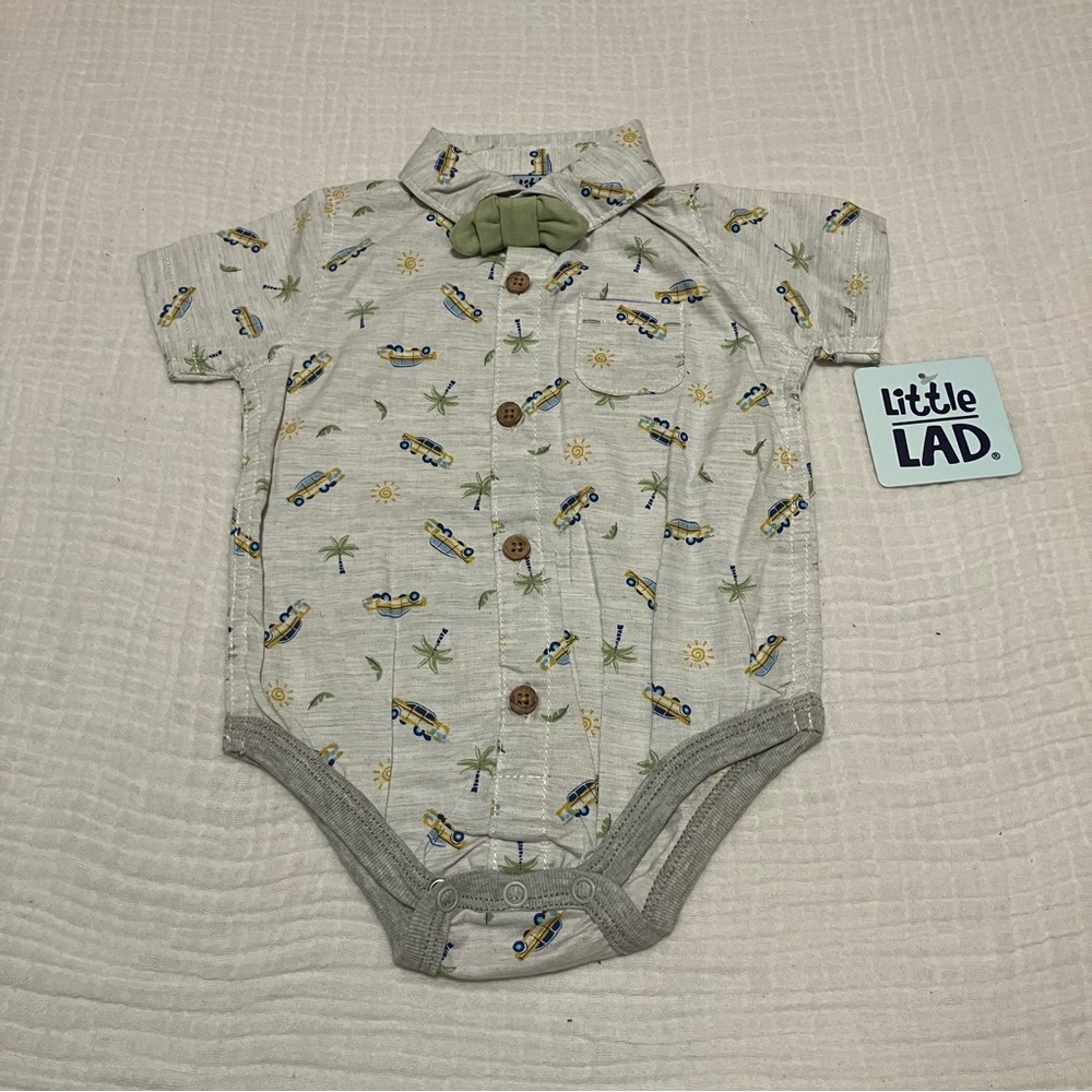 Little LAD 3-6m Short-sleeve button-down bodysuit w/ collar & green bow tie *NWT